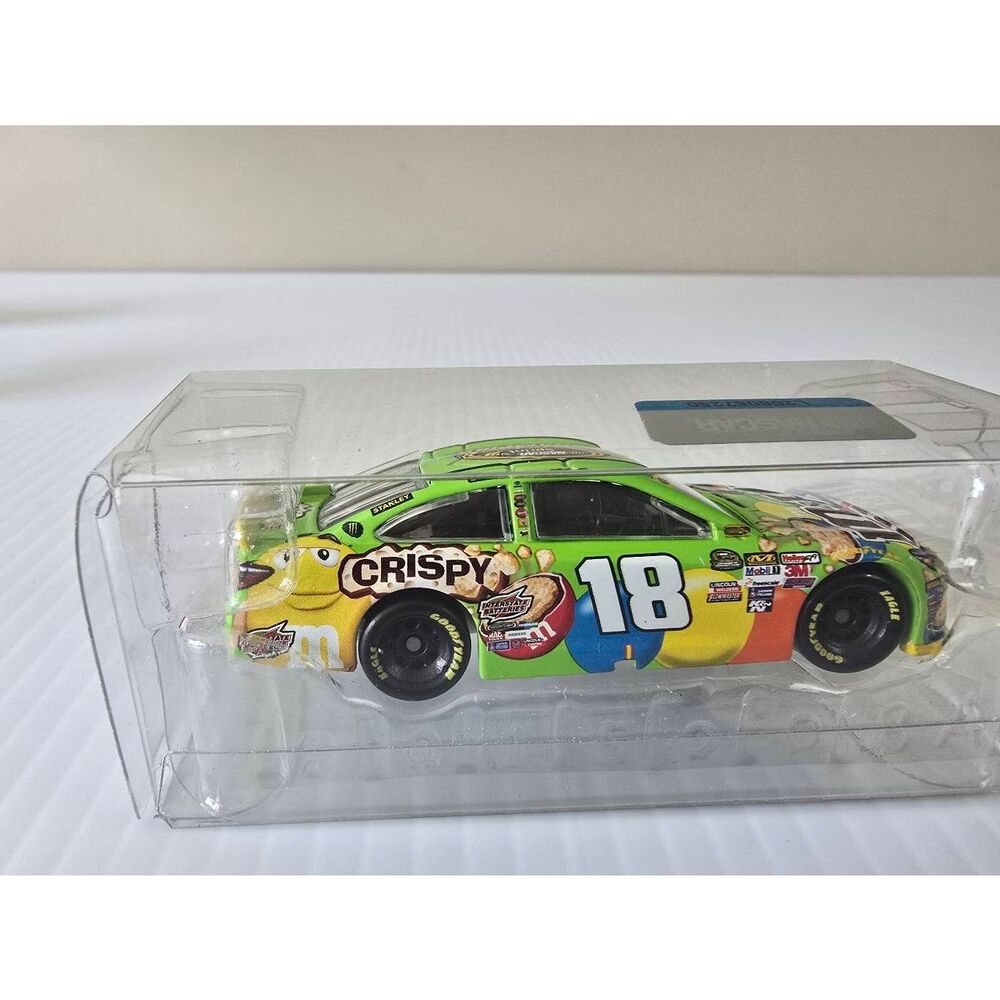 Kyle Busch 2015 M&M's Crispy Championship 1:64 Car - Picture 8 of 8